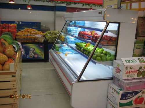 水果幕风柜买风冷还是直冷，水果风幕柜冬天需要开吗